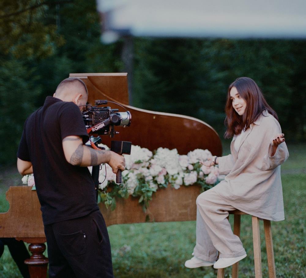 GEREGA випустила нову пісню "Why did you that?", у якій роздумує над феноменом зради GEREGA випустила нову пісню "Why did you that?", у якій роздумує над феноменом зради