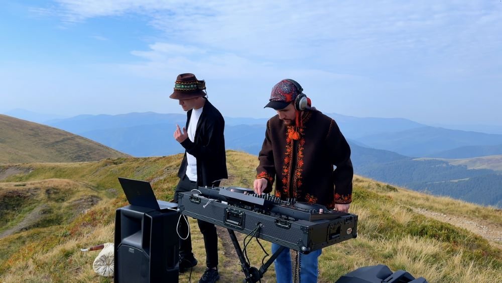 Найвища зйомка діджей-сету в Україні: новий альбом hOsT Gereshaska відзняли на висоті 1762м