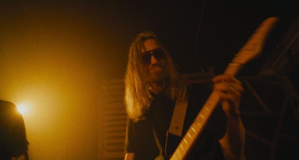 “Цяцянка”: перший сингл гурту “НІДЕ”, що поєднує особисте й соціальне у відвертій музичній історії