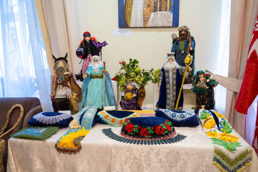 Міжнародна виставка «Від серця до серця» об’єднала в Києві митців України та Азербайджану Міжнародна виставка «Від серця до серця» об’єднала в Києві митців України та Азербайджану