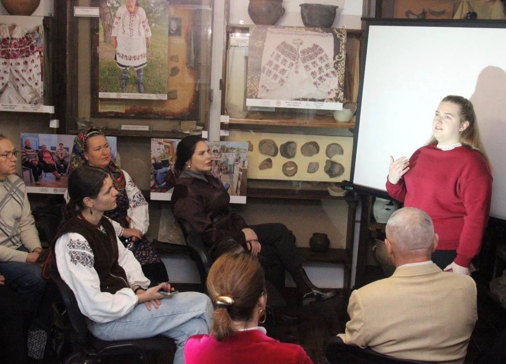 Круглий стіл у Вишгороді об’єднав науковців та музейників задля збереження живих традицій