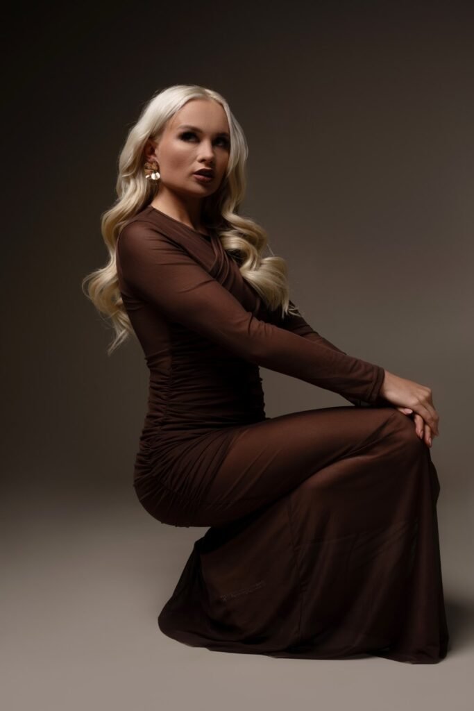 Новий трек ANGELA «Листопад»: історія про силу йти далі