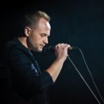 “Вона не знає молитви”: вражаюча історія кохання у новому кліпі Павла Табакова