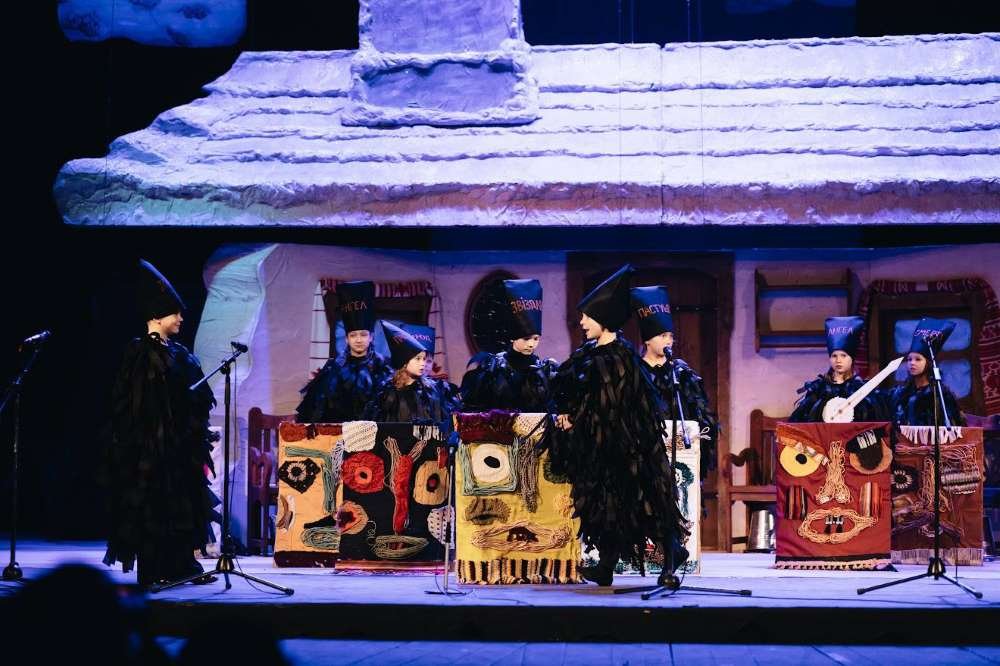 Унікальний підхід до навчання: 100 учнів школи "Творці" підкорюють велику сцену