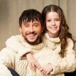 ALBINA і SERAFYN підвели підсумки року в різдвяній відео роботі ALBINA і SERAFYN підвели підсумки року в різдвяній відео роботі