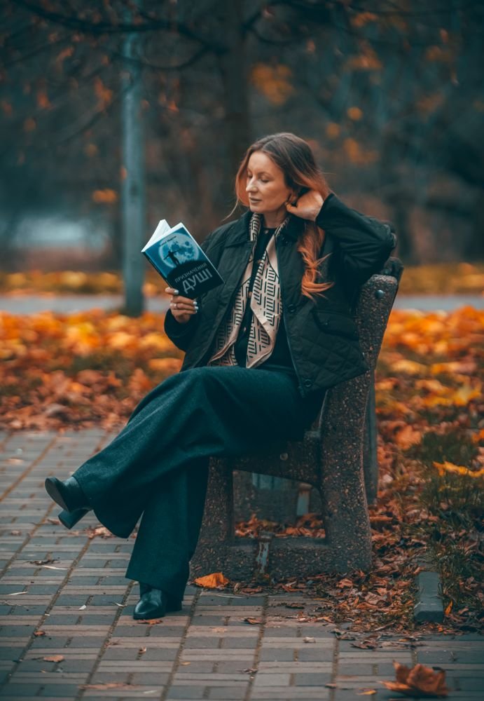 Осінь, що зцілює: внутрішня опора, турбота про себе та жіночий баланс в образі Юлії Троцько  (“Осінь у стилі”)