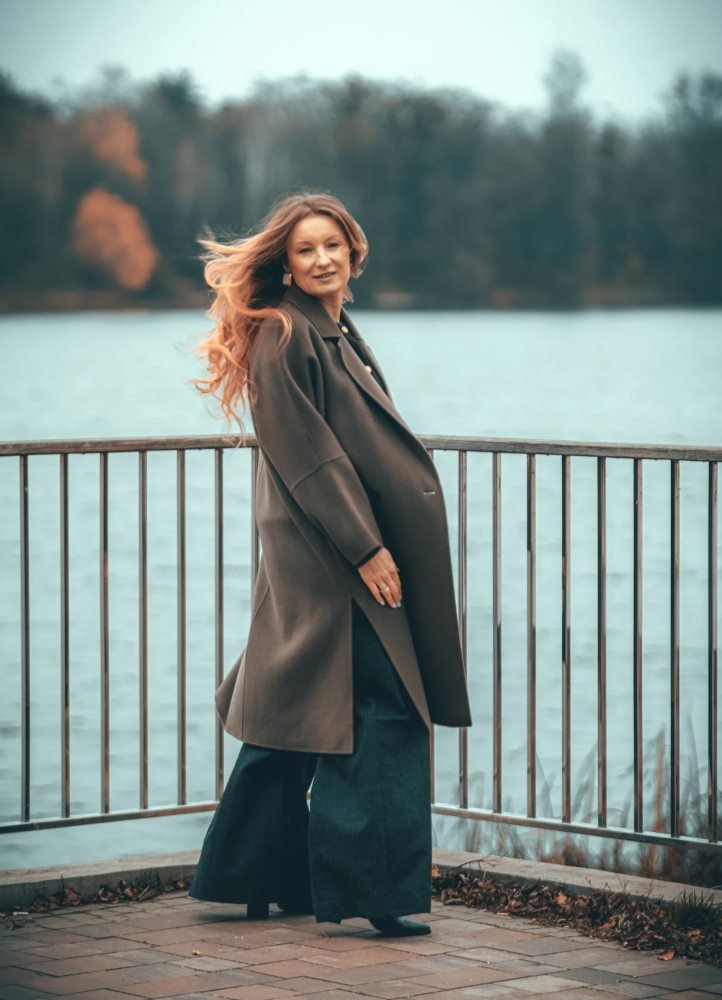 Осінь, що зцілює: внутрішня опора, турбота про себе та жіночий баланс в образі Юлії Троцько  (“Осінь у стилі”)