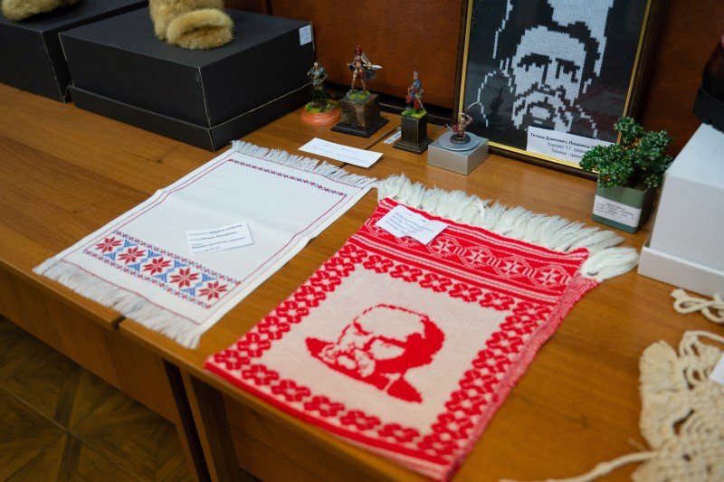 Міжкультурний діалог у дії: презентовано українсько-азербайджанську виставку живопису, дизайну та моди в Києві “Калейдоскоп кольорів”