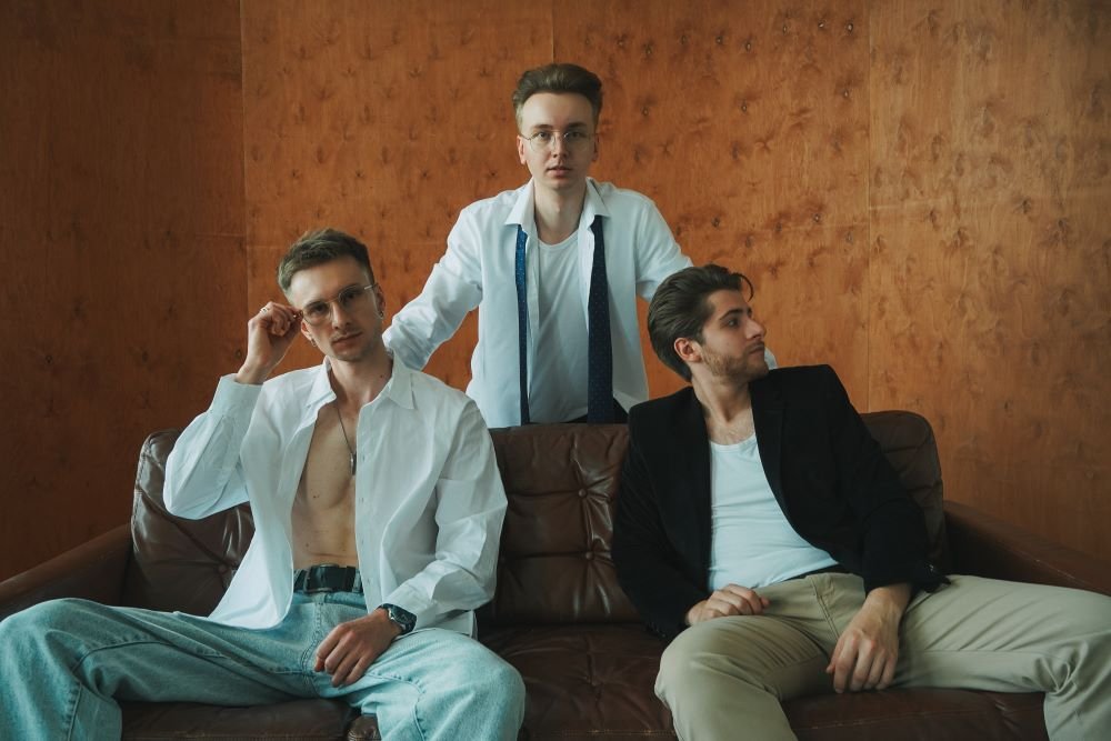 DVA випустили “Подаруй” – музику для зимових вечорів DVA випустили “Подаруй” – музику для зимових вечорів