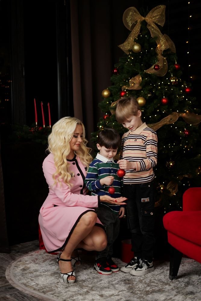 Angela Presents the Most Atmospheric Song of the Winter: “Novorichne Dyvo” (“New Year’s Miracle”) Aims to Become the Ultimate Holiday Soundtrack