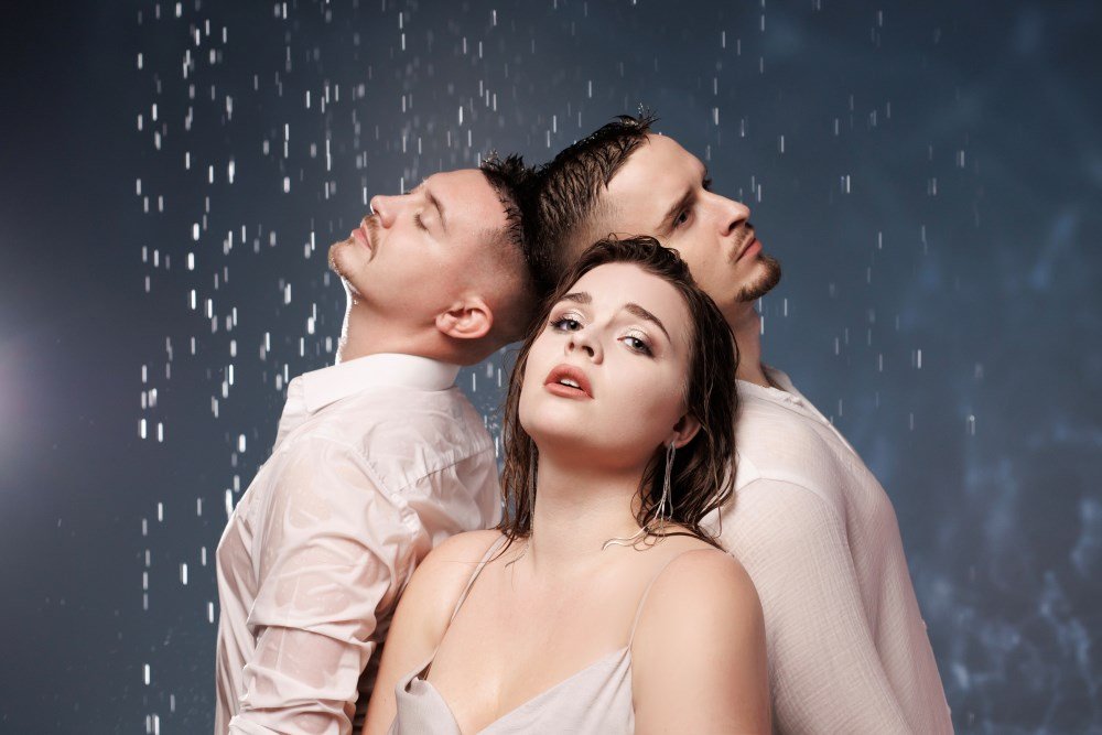 Дует MiF та Еліна Іващенко презентували новий емоційний трек «Вода»