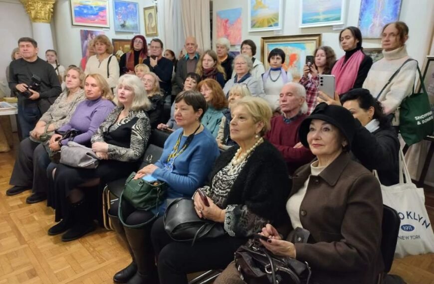 Душа України у полотнах: благодійна виставка ангельських образів у Києві