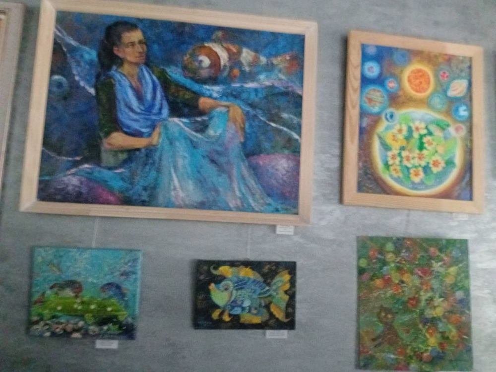 Фантазія як арт-терапія: колективна виставка «Дивний сон» завершила мистецький рік у Києві