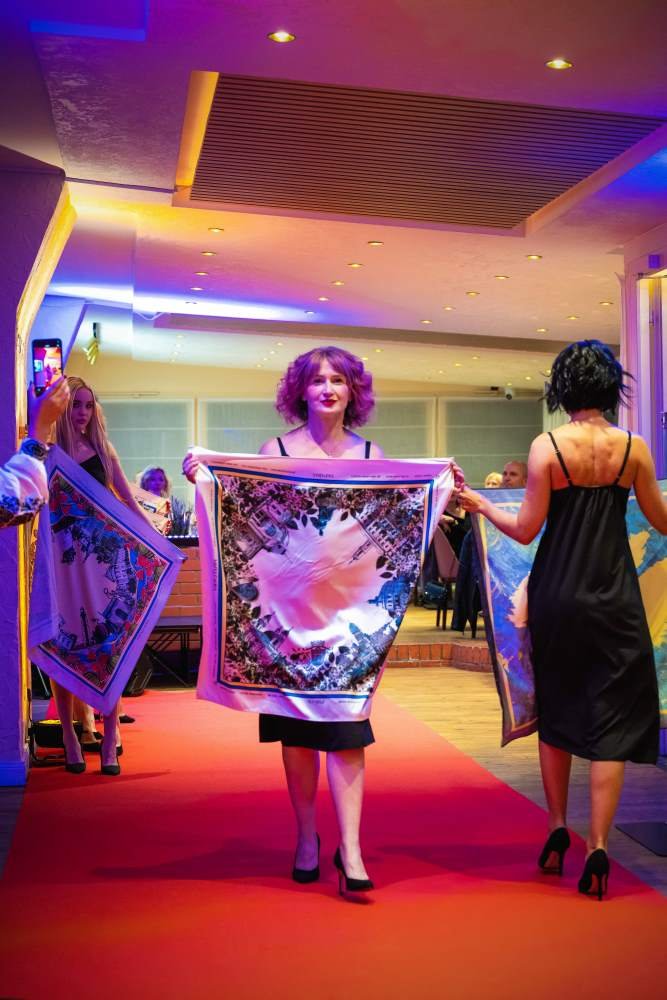 Коли хустка стає покровом любові, пам’яті й жіночої сили: розмова із власницями бренду "Marcipanka” Наталією Рибар та Вікторією  Швардак