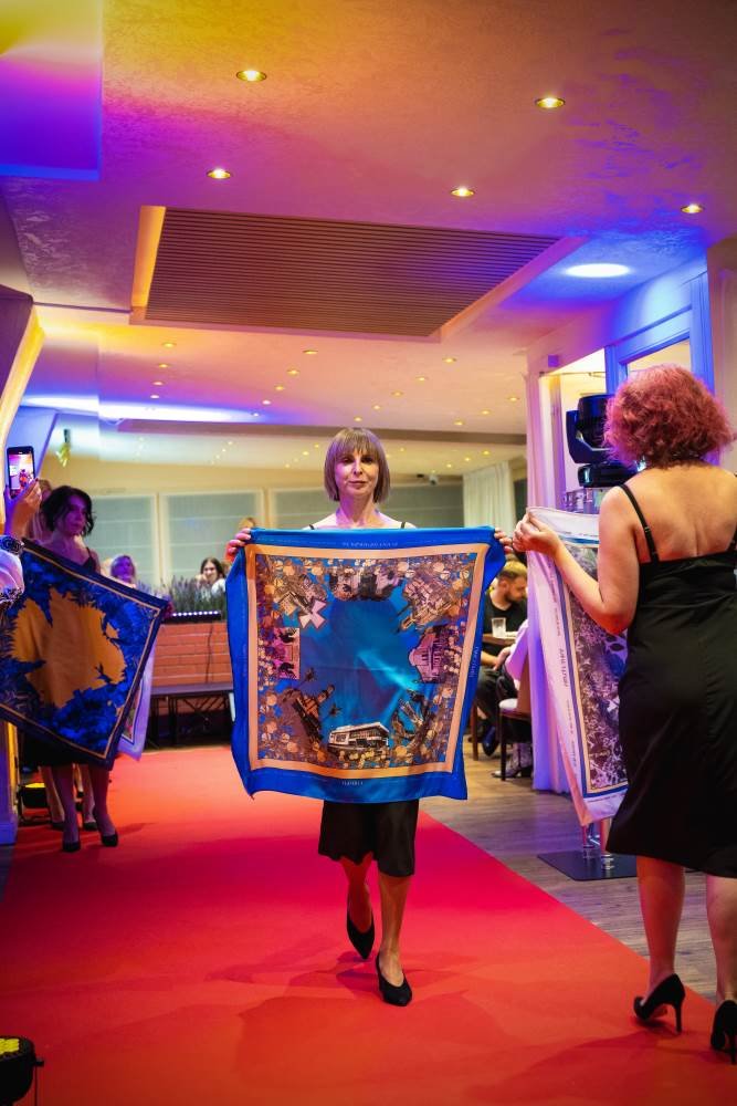 Коли хустка стає покровом любові, пам’яті й жіночої сили: розмова із власницями бренду "Marcipanka” Наталією Рибар та Вікторією  Швардак