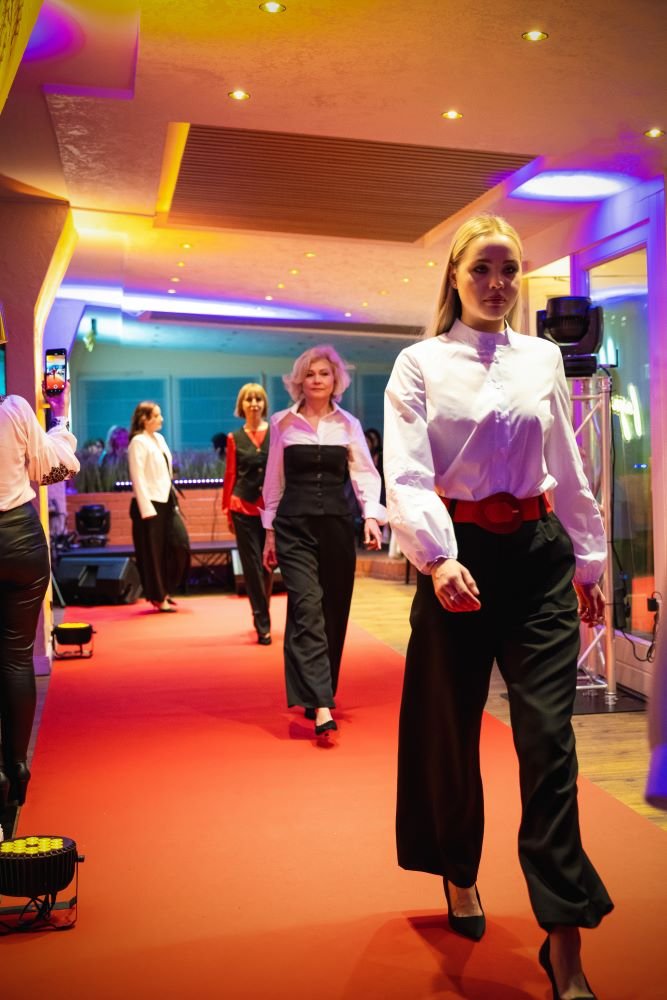 MoDiva: коли одяг має душу: дизайнерка Людмила Вороніна та модельєрка Світлана Сліпухіна - про моду, що говорить від серця