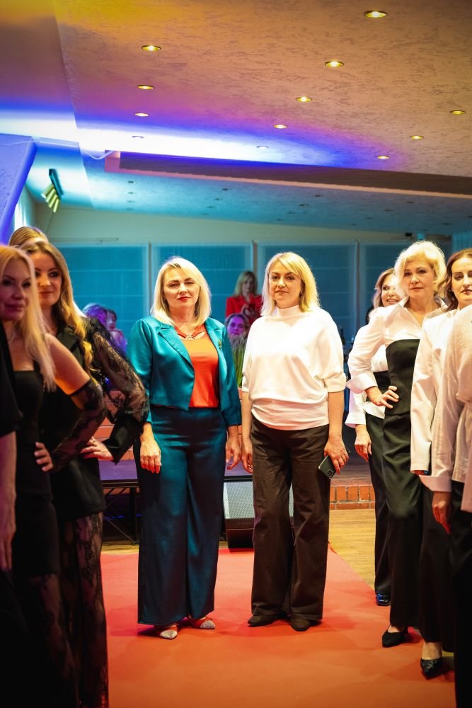 MoDiva: коли одяг має душу: дизайнерка Людмила Вороніна та модельєрка Світлана Сліпухіна - про моду, що говорить від серця