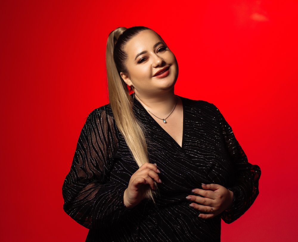 Alesia M презентує новий сингл «Небесні Очі»: чуттєва лірична історія кохання