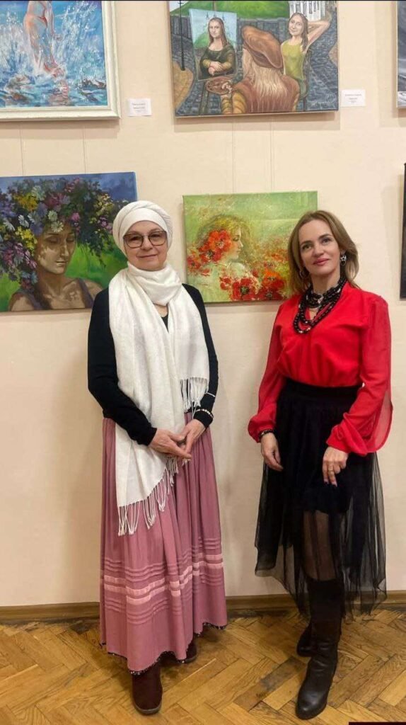 «Світло жінки»: у Літературно-меморіальному музеї-квартирі П.Г.Тичини представили благодійну експозицію живопису