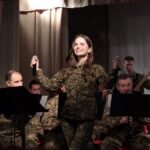 Військова та артистка Вікторія Сімонова презентувала композицію «Мамина сила», присвячену материнській любові