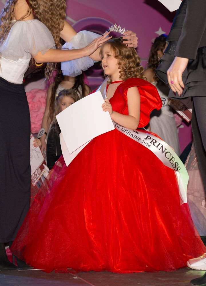 Сяйво весни та дитячі мрії: у Києві визначили переможиць конкурсу SPRING PRINCESS OF UKRAINE 2026