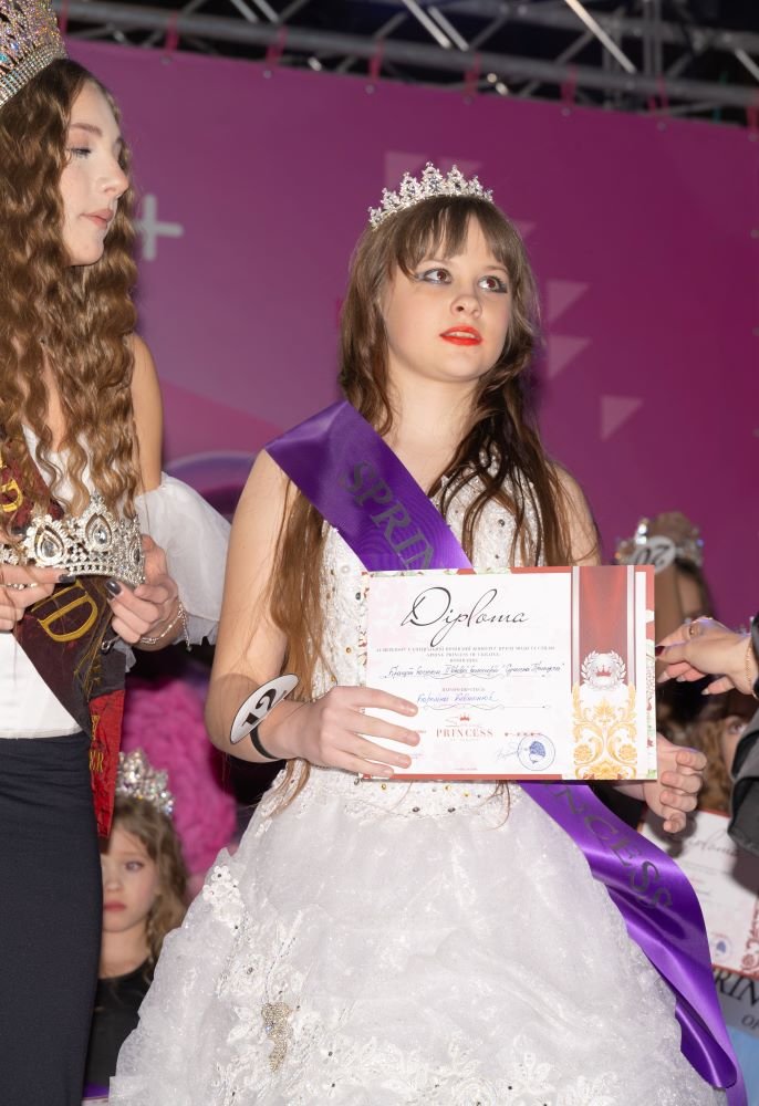 Сяйво весни та дитячі мрії: у Києві визначили переможиць конкурсу SPRING PRINCESS OF UKRAINE 2026