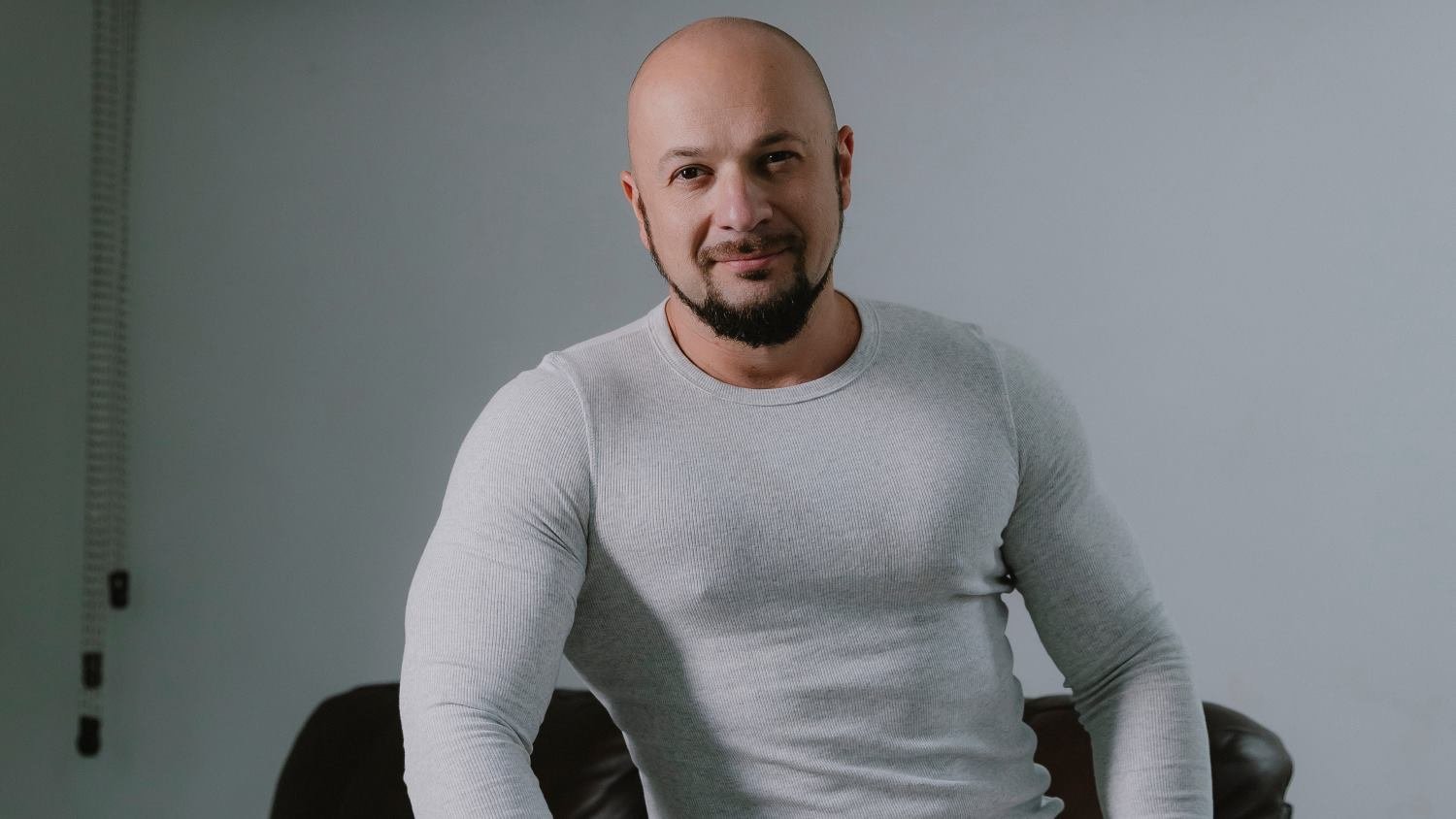 Hardly Ever оголює душу в новому синглі «Граніт»: коли любов ранить сильніше за камінь