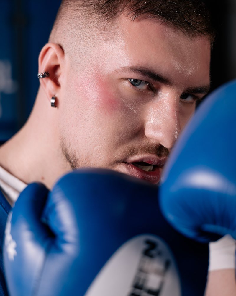 «КУПІДОН-СТАЖЕР» від VOLODIN - драйвовий трек про стріли, що летять повз ціль