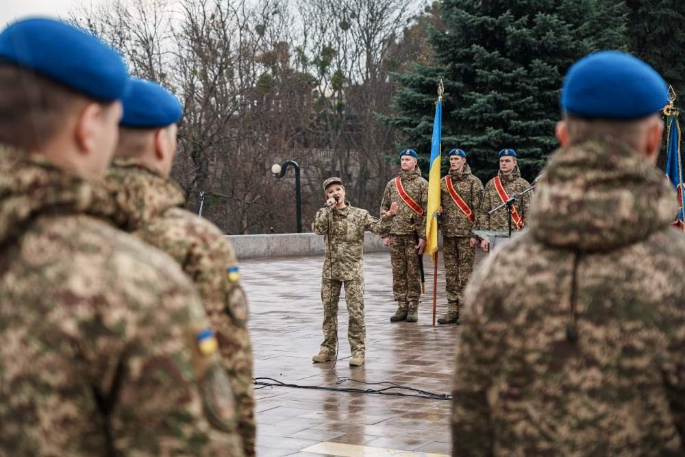 Військова співачка Охтирчанка презентує пісню про спецпідрозділ «Омега» НГУ до річниці його створення