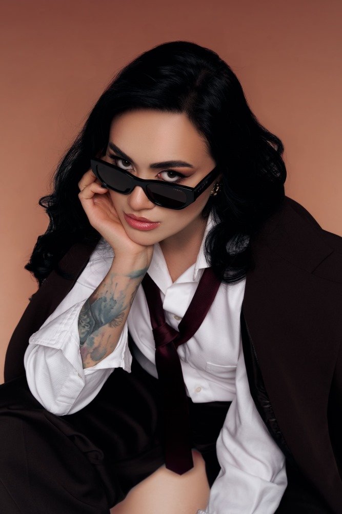 Любов без відповіді: YASENSOVA оголює правду про стосунки, які руйнують