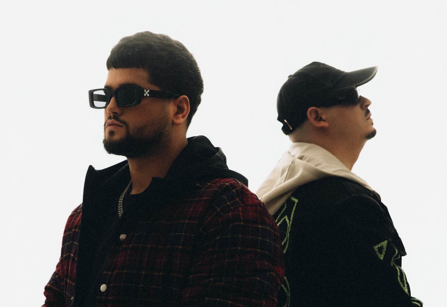 MilL і DEF об’єдналися у новому треку «Зорепад», що відкриває нову нішу українського репу MilL і DEF об’єдналися у новому треку «Зорепад», що відкриває нову нішу українського репу