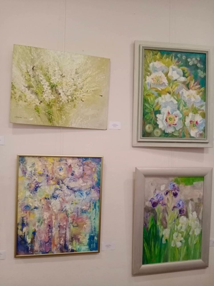 Весняний вернісаж у серці Києва: виставка «Весна красна» об’єднала митців і благодійників