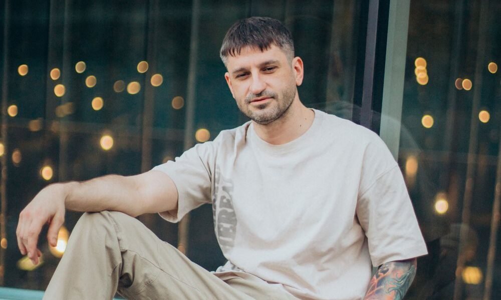 Через біль до світла: SLŸCH представив емоційний сингл «Мета» Через біль до світла: SLŸCH представив емоційний сингл «Мета»