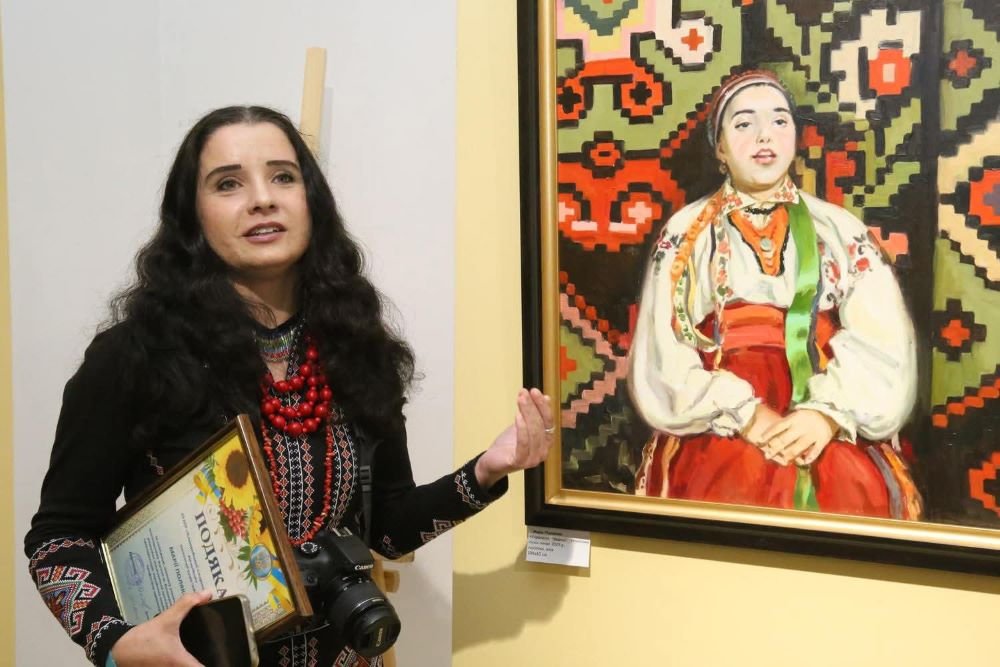 Відкриття виставки Марії Полякової «Україна крізь призму сьогодення» у Вишгороді Відкриття виставки Марії Полякової «Україна крізь призму сьогодення» у Вишгороді