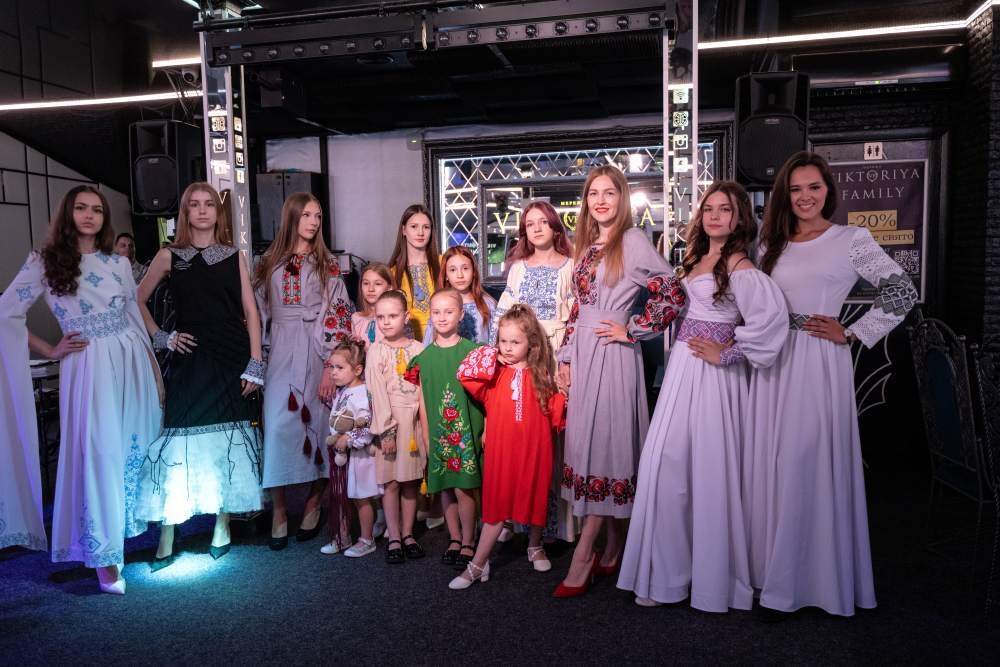 У Києві відбулася перша зустріч Клубу лідерів «Квітневі Леви»: про українську ідентичність, сучасну моду та культурне майбутнє У Києві відбулася перша зустріч Клубу лідерів «Квітневі Леви»