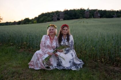 «Земле рідна моя»: нова пісня Олесі Олефіренко та Зоряного Янгола про любов до України