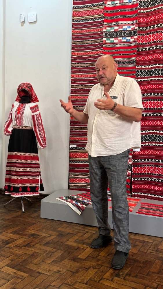 У Коломиї відкрили міжмузейний виставковий проєкт «Свою Україну любіть»
