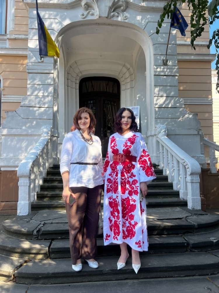 У Коломиї відкрили міжмузейний виставковий проєкт «Свою Україну любіть»