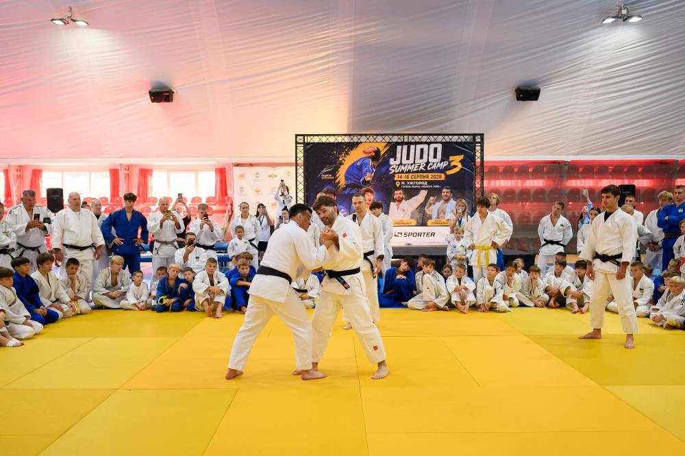 В Україні втретє пройшов Judo Summer Camp: сотні дітей тренувалися з призерами світового рівня
