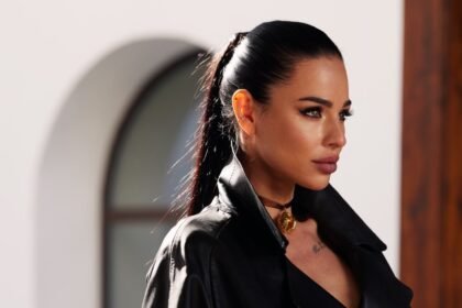VORONOVA представляє пісню “Сумую за собою” - про непростий шлях до себе
