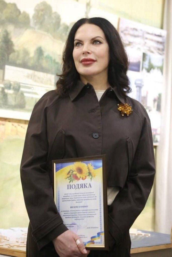 «Витоки натхнення»: у Вишгороді відкрилася виставка творів Василя Климика